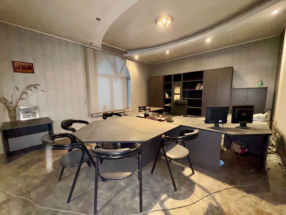 Большой стол в кабинет руководителя