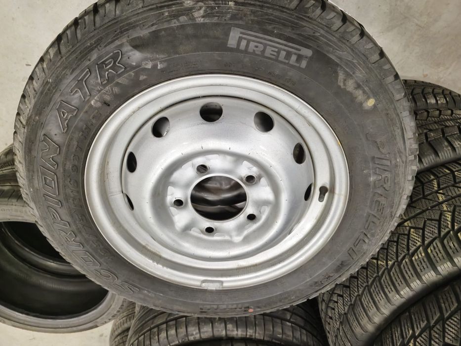 Jante Lada Niva R16 anvelope Pirelli 185 75 16