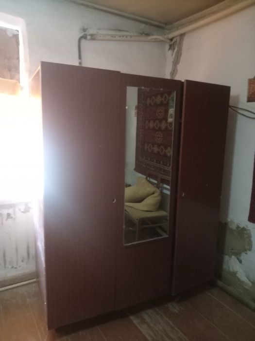 Продаём Старую мебель