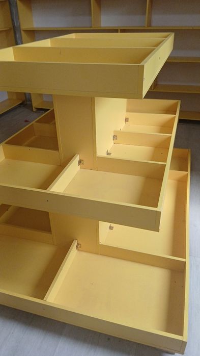 Продам три полки