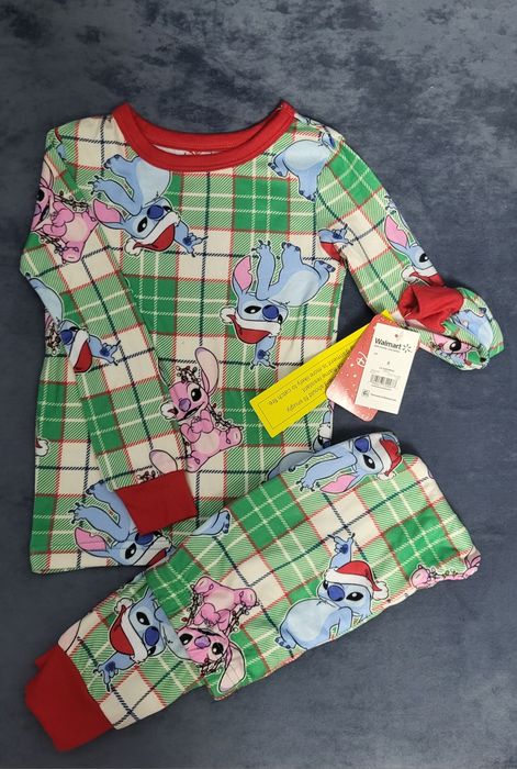 Двойка мальчику и девочке