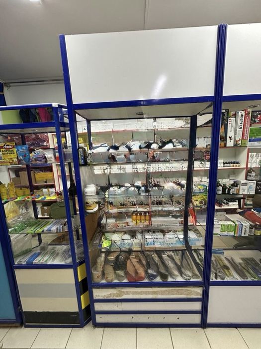 Витрины стеклянные