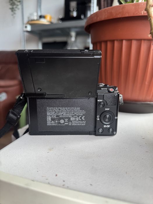 Aparat foto mirrorless Sony Alpha a5000