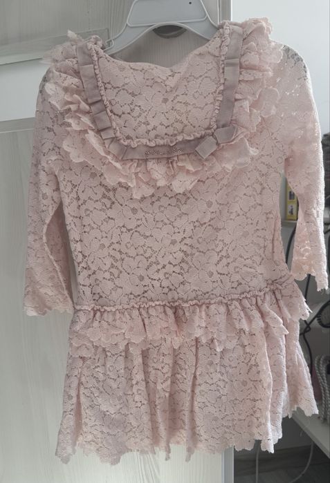 Rochiță elegantă din dantelă roz pentru fetiță