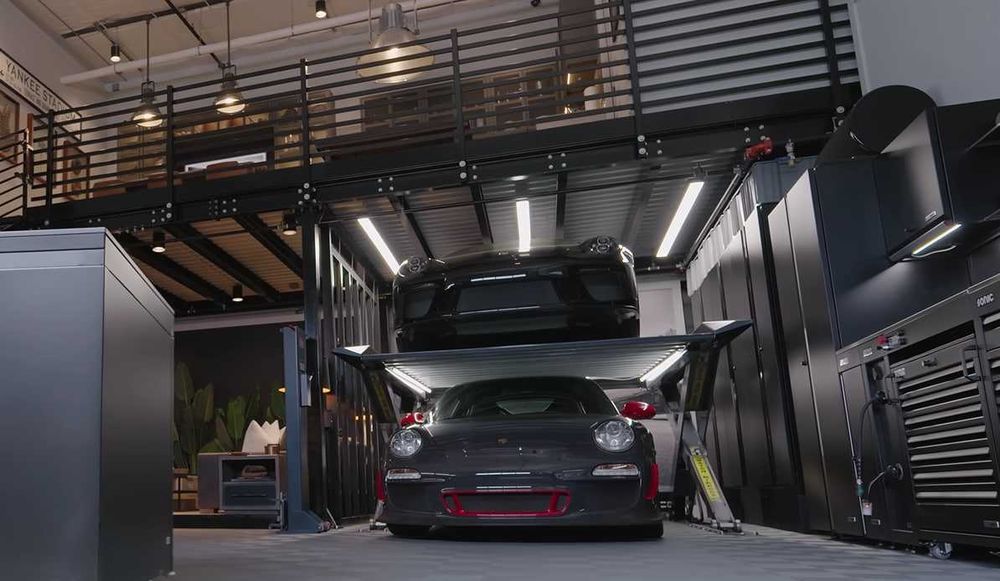 Эксклюзивный гидравлический паркинг для коллекции суперкаров