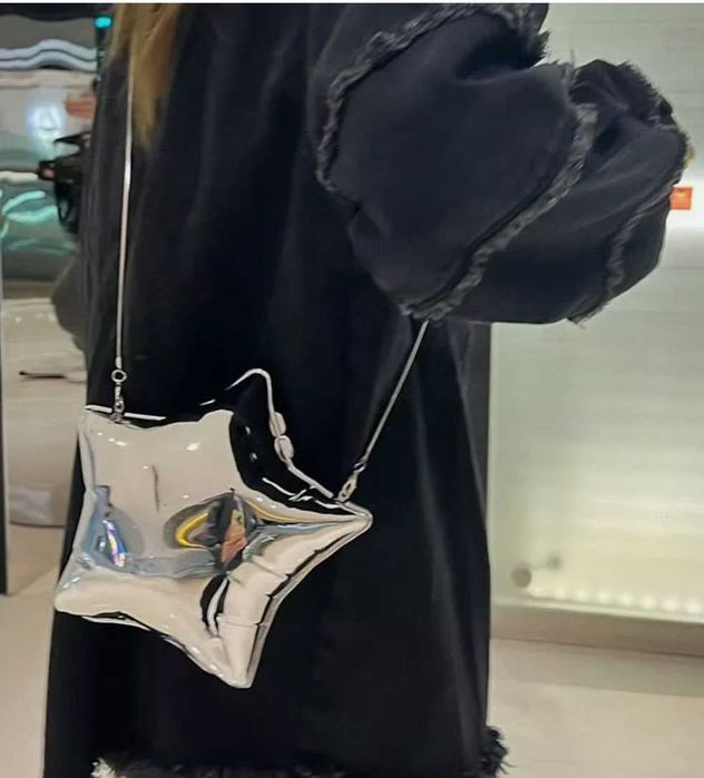 ZARA малка чанта във форма на звезда