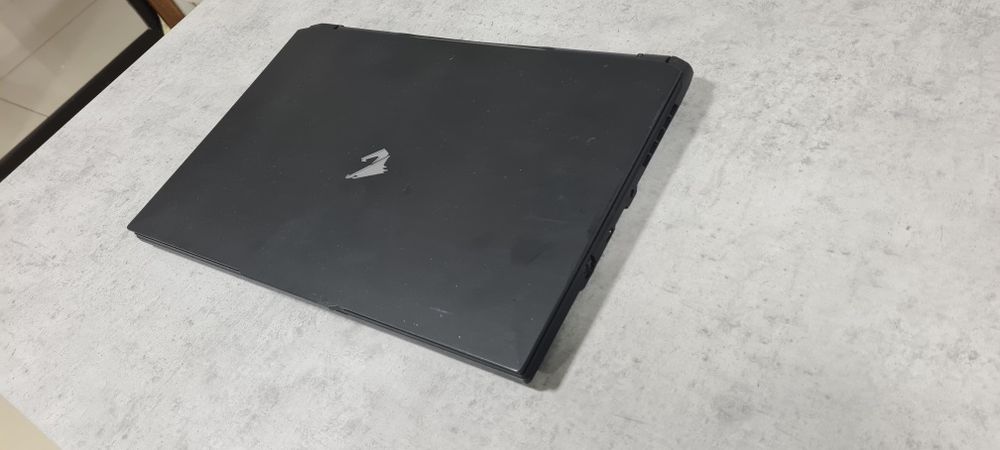 Ноутбук GigaByte Aorus 15
