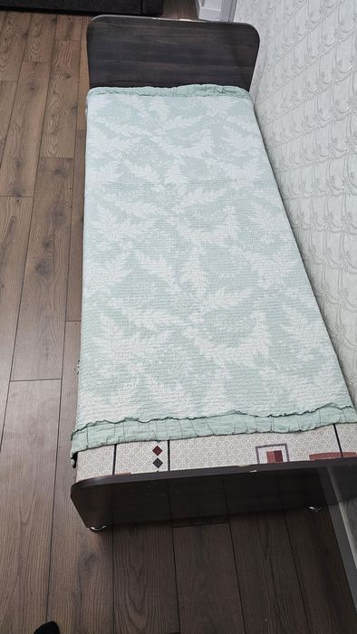 Кровать хорошем состоянии