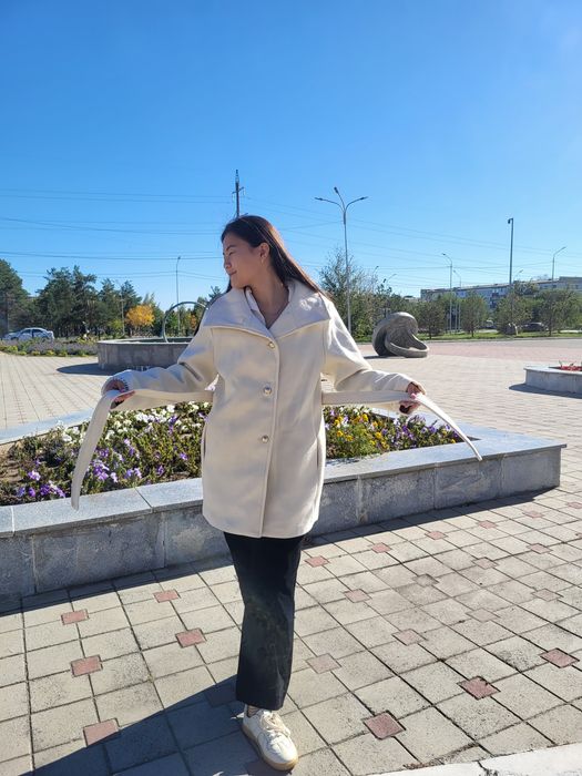 Новое пальто тёплое с бирками