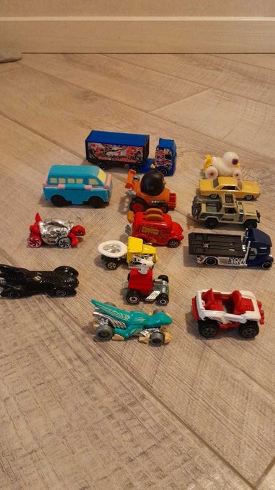 машинки hot wheels