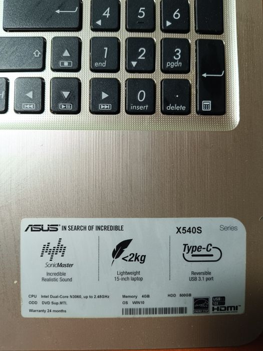 Продавам лаптоп Asus X540S