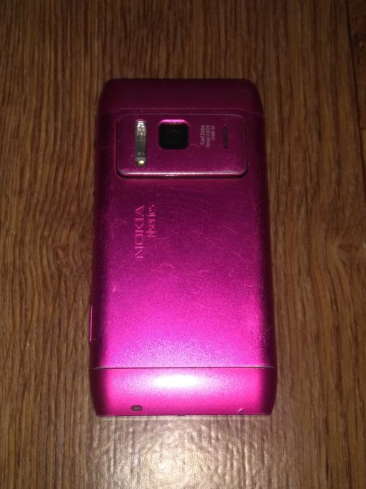 Продам смартфоны Nokia N8