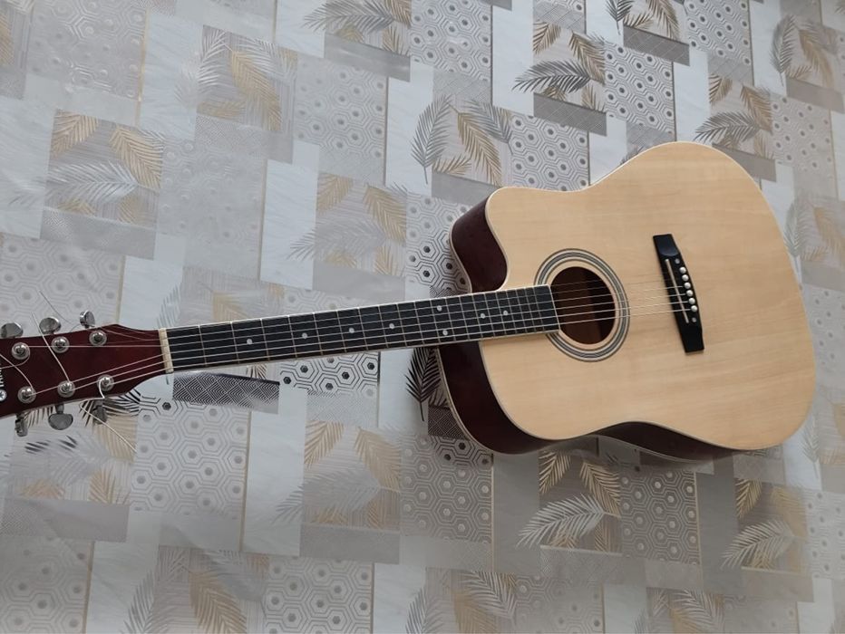 Гитара Акустичаская