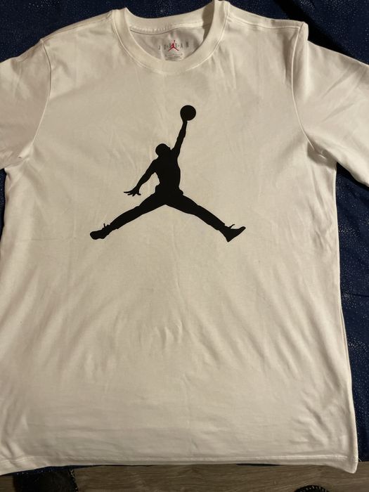 Маркова тениска на jordan