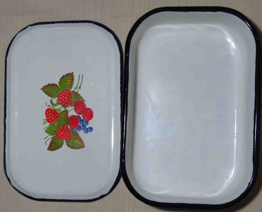 Чашечки кофейныес блюдцами, форма  СССР                  .