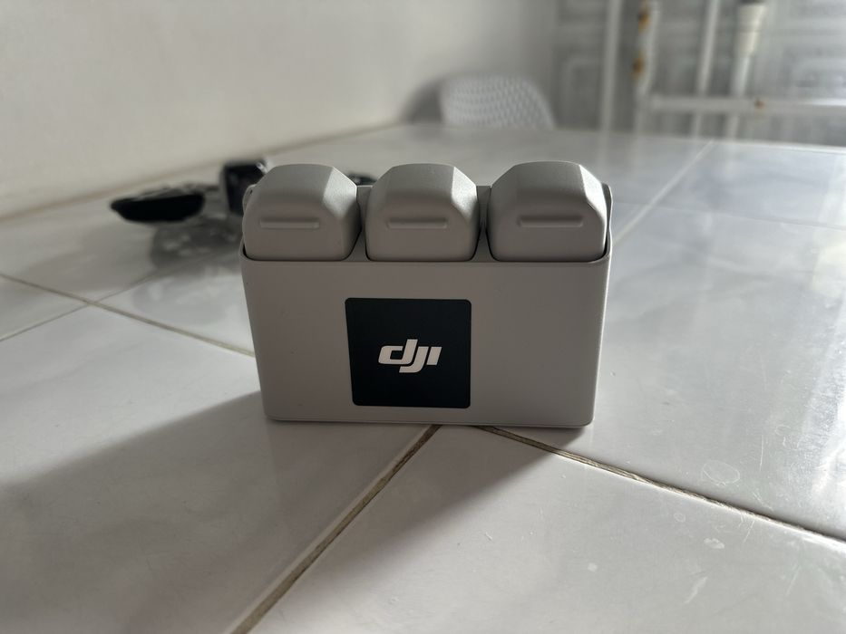 Drona Dji Neo Pachet Full Fly More Combo