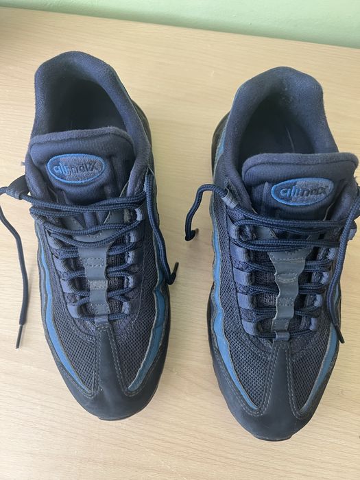 Продавам обувки Nike air max 95