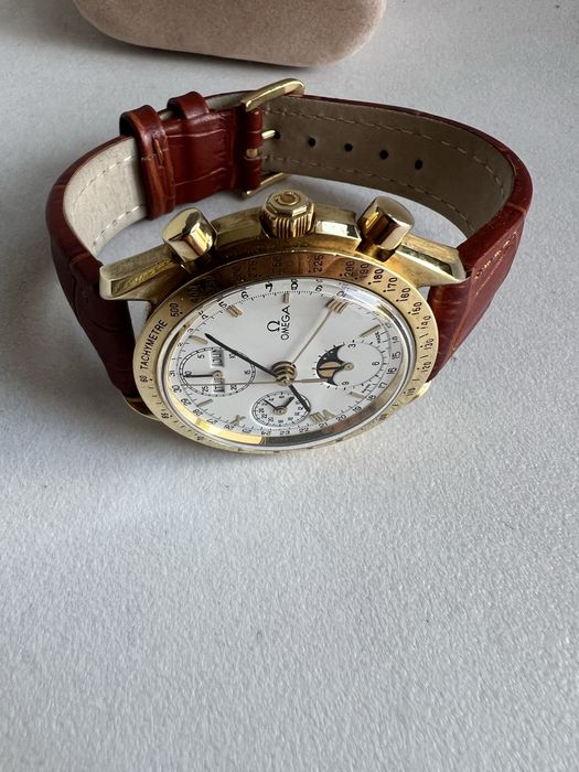 18 k aur Omega Speedmaster Moonphase,Triple Date ref. 175.0034 cal.1150