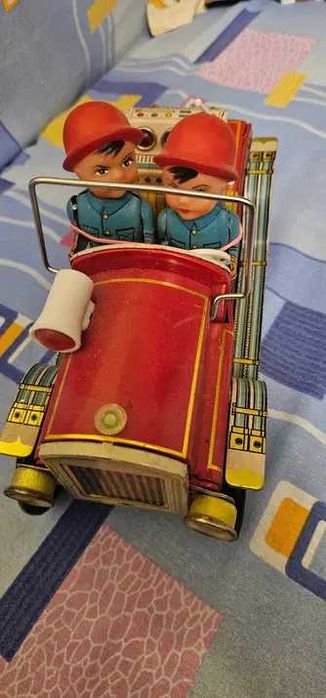 masina din tabla comunista masina de pompieri