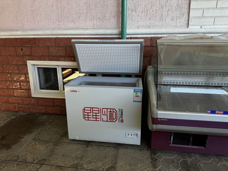 Продам витрыный холадильник  и моразилки
