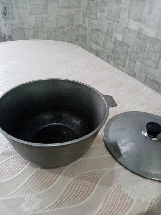 Продам  казан  объем 5л.