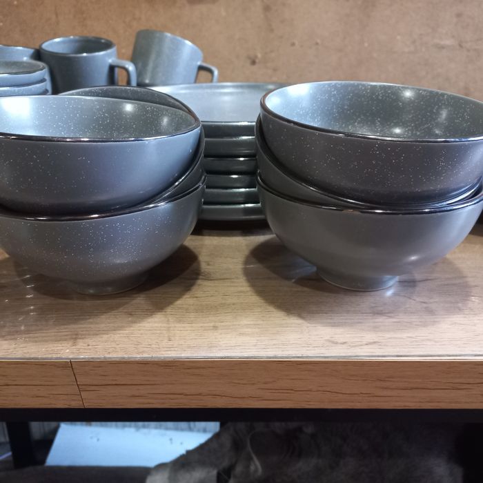 Продам сервиз чайно- столовый 34 в 1