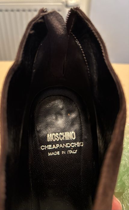 Botine Moschino din piele intoarsa nr 39