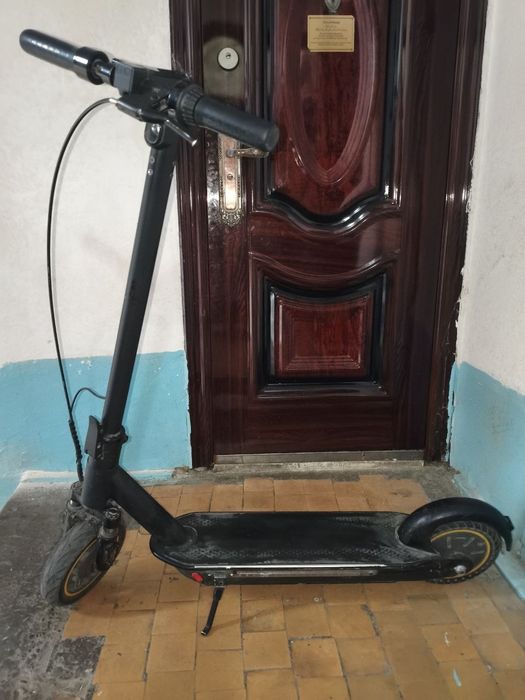 Продам электросамокат