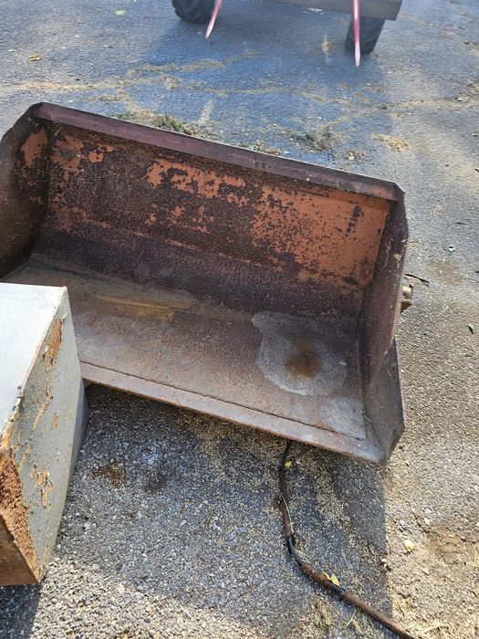 Кофа за челен товарач