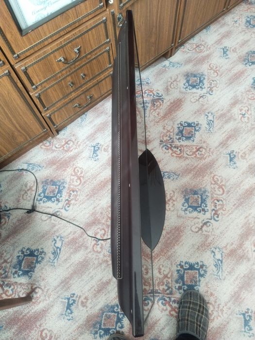 Продается телевизор Самсунг UE40EH5030W