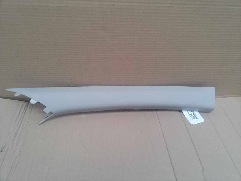Stalp intierior dreapta (langa parbriz) Dacia Duster 2023 769113773R