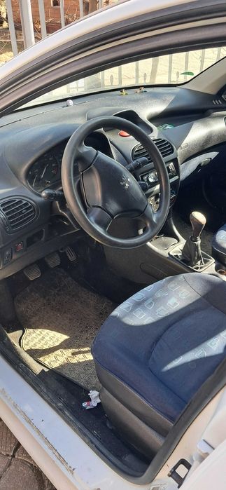 Peugeot 206 14  5000 lei!
