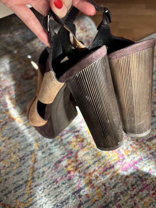 Sandale cu toc Geox piele intoarsa