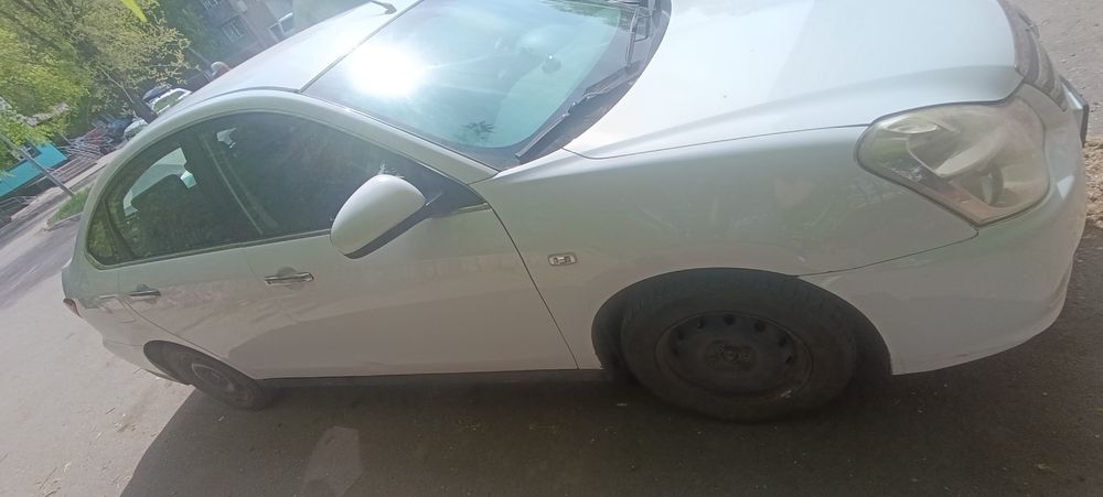 Nissan Almera g15