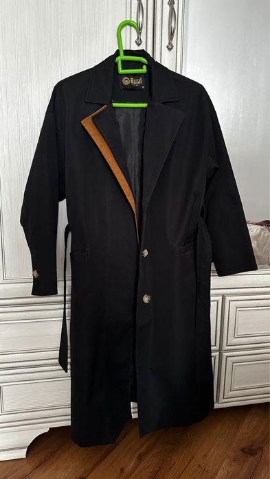 Продам стильный чёрный тренч Hazal