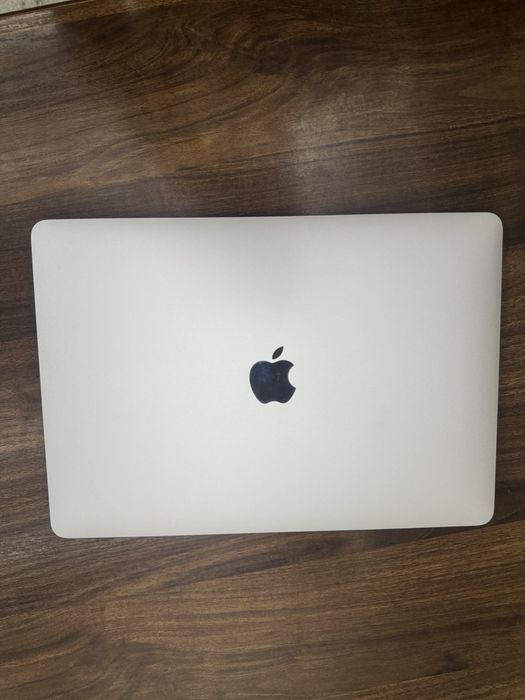 Macbook air m1 8/512gb silver 87 yomkst ideal