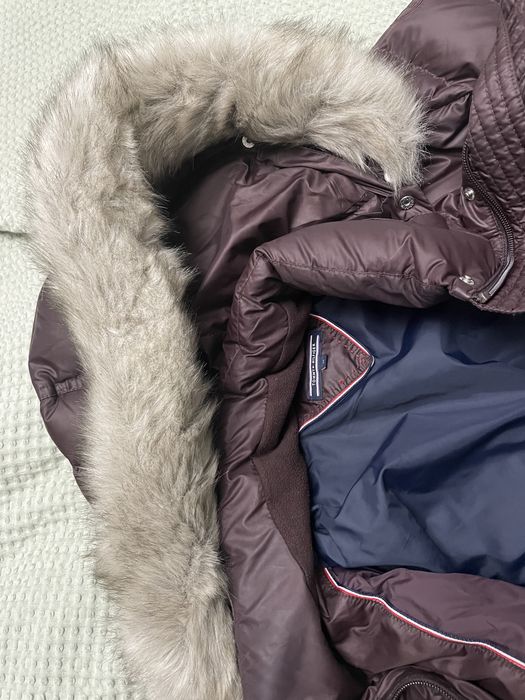 Vand geaca Tommy Hilfiger, marimea M, stare foarte buna