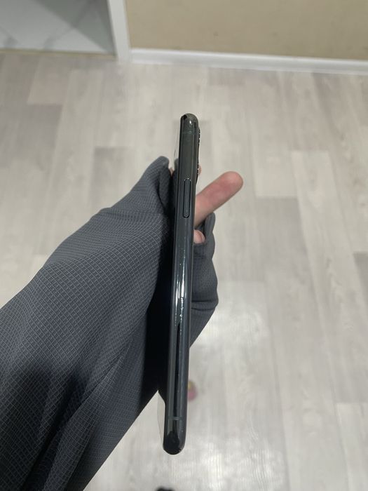 Продам айфон 11 про в идиальном состояни