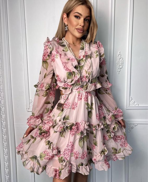 Ефирна рокля LBD