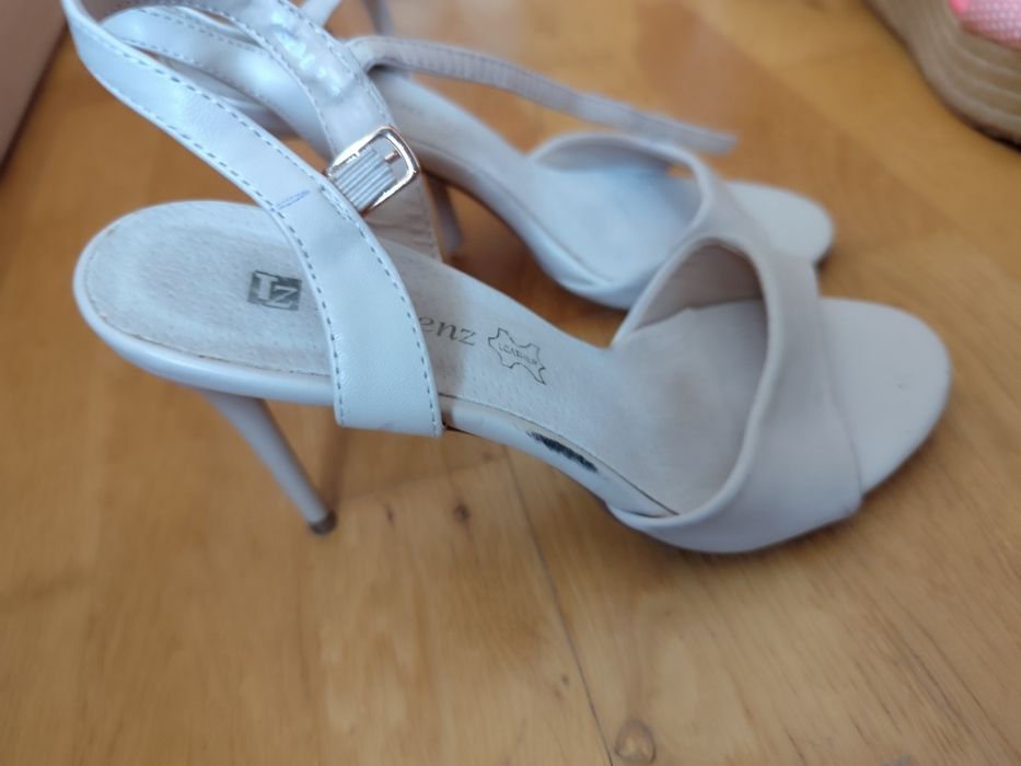 Дамски обувки стилети, сандали, маратонки