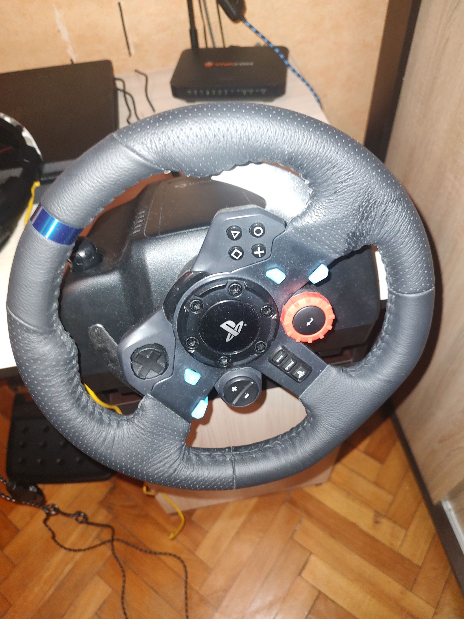 Волан Logitech G29 +игра гр. Враца Металург • OLX.bg