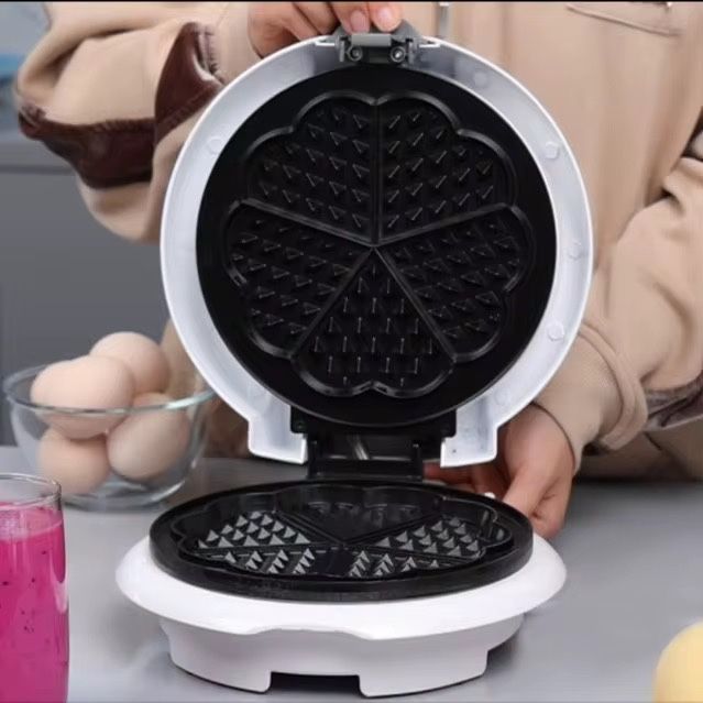 Электрическая мини в форме сердца вафельница Sonifer SF-6081