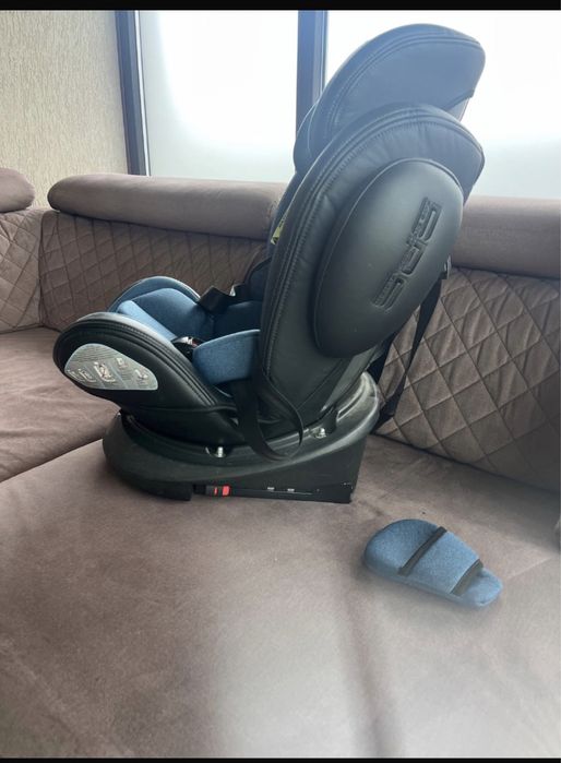 Vand scaun copii pt masina