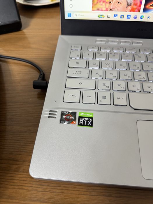 Asus Rog Zephyrus G14/ Ryzen 7 5800HS/512/16