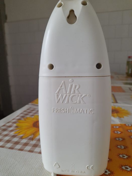 1 Aparat odorizant pentru cameră Air Wick