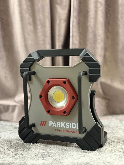Proiector LED Parkside 10000 lm -model PPBSTA 20-Li A1,stare excelentă