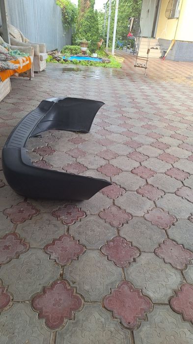 Продаю задний бампер