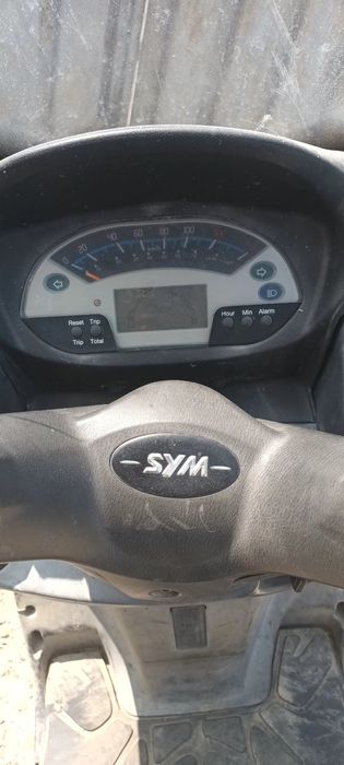 Vând sau schimb scuter.