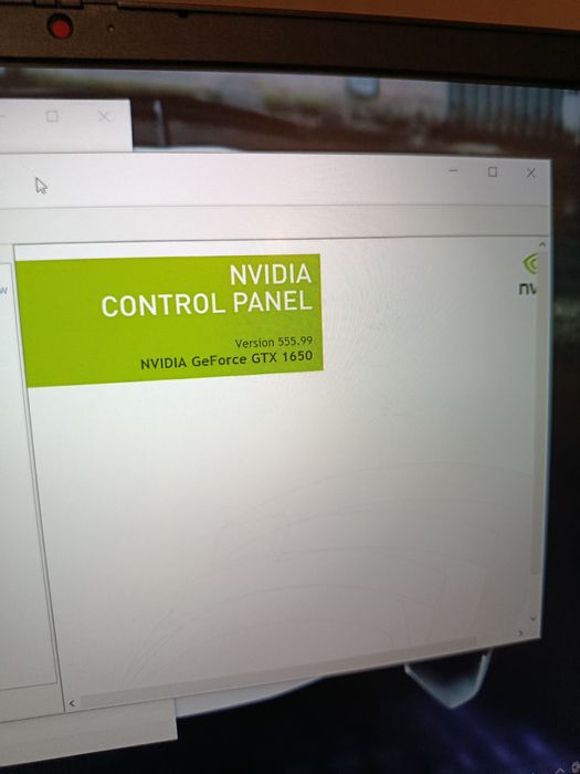 Laptop GTX 1650  Ryzen 5 5600H 8GB ssd baterie 3 ore +