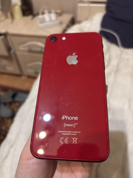 Продам Iphone 8 RED